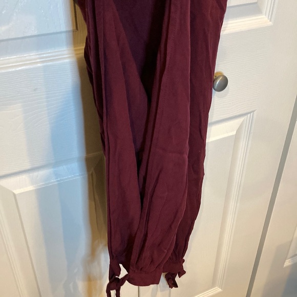 NWOT SHEIN High Split Side Knot Hem Pants Size M Maroon Color - Picture 7 of 11
